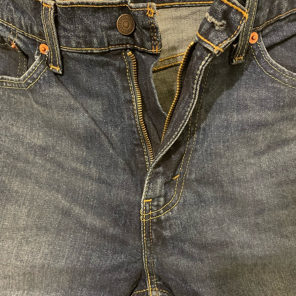Levi’s - Picture 2 of 3